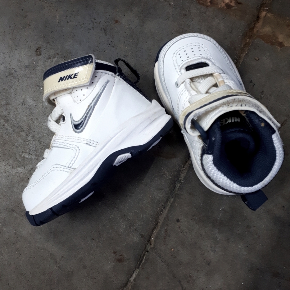Baby boy size 2 Nike shoes
